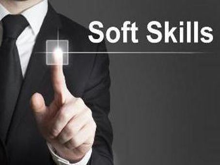 استخدام حسابدار خبره یا خرید نرم افزار حسابداری پیشرفته